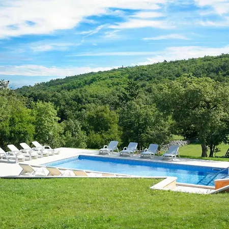 Villa Morchaki Country & *